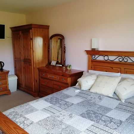 Fox Heaven B&B Карикфъргъс Екстериор снимка